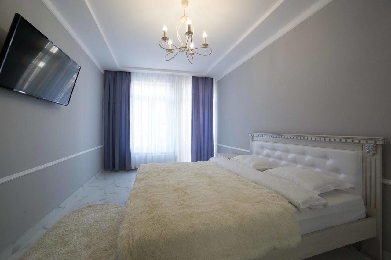 Leogrand Apartments On Kulisha 36 利沃夫 外观 照片